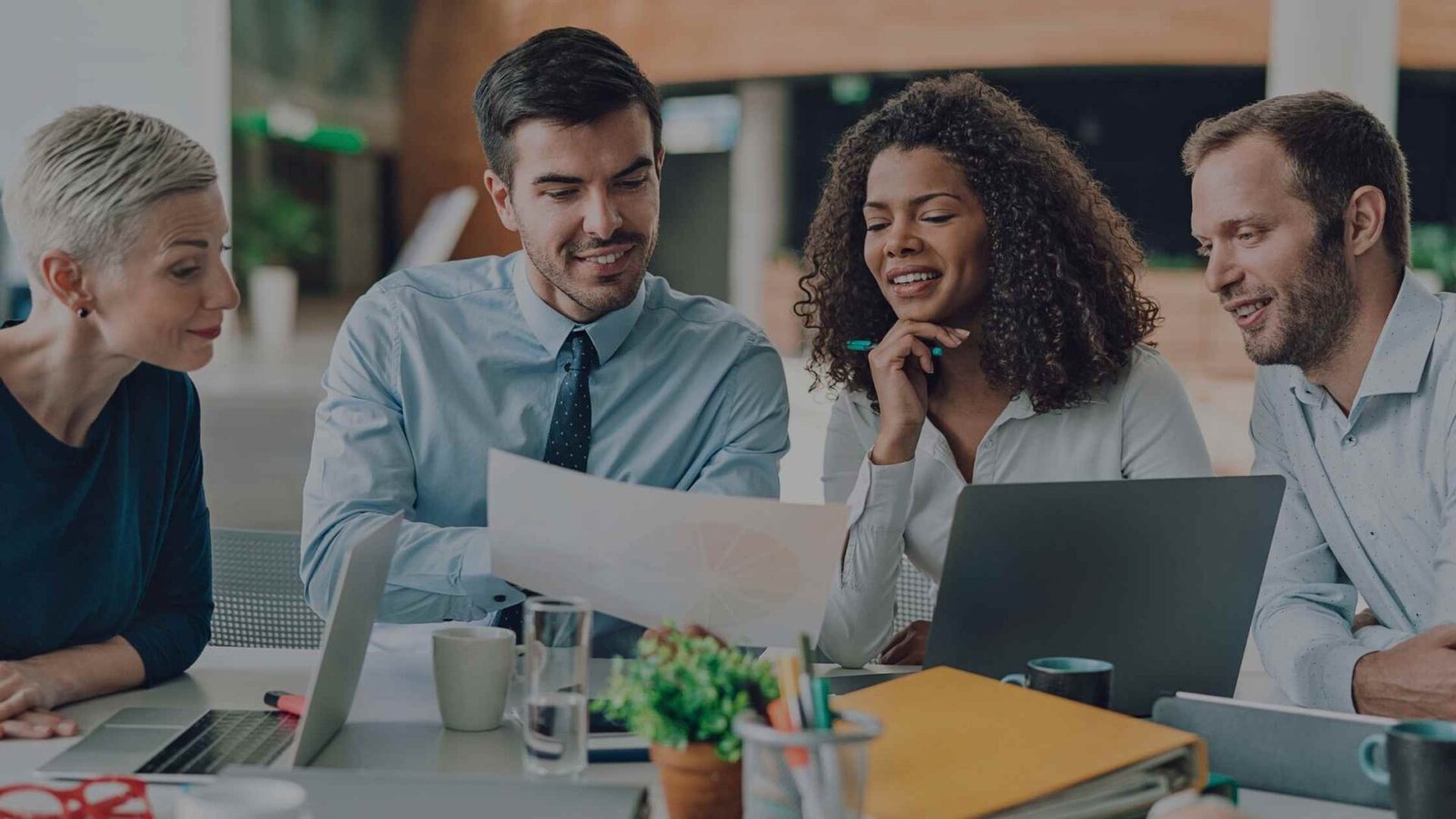 Marketing interno o agenzia esterna: quale scegliere per la tua azienda?